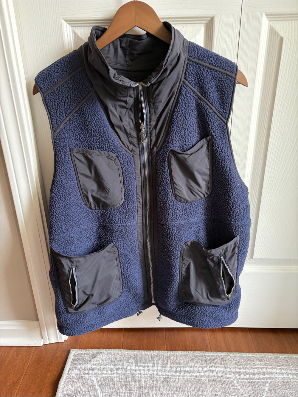 FREE PEOPLE WOMENS Reversible Fleece Utility Vest